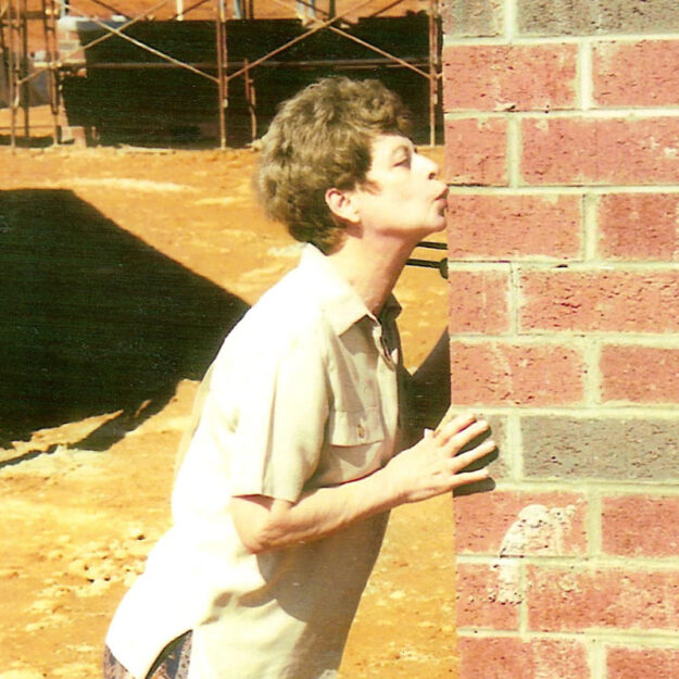 21_Healing-Transitions_EOY_Stories_Square_Linda-Strother_01 Linda Strother